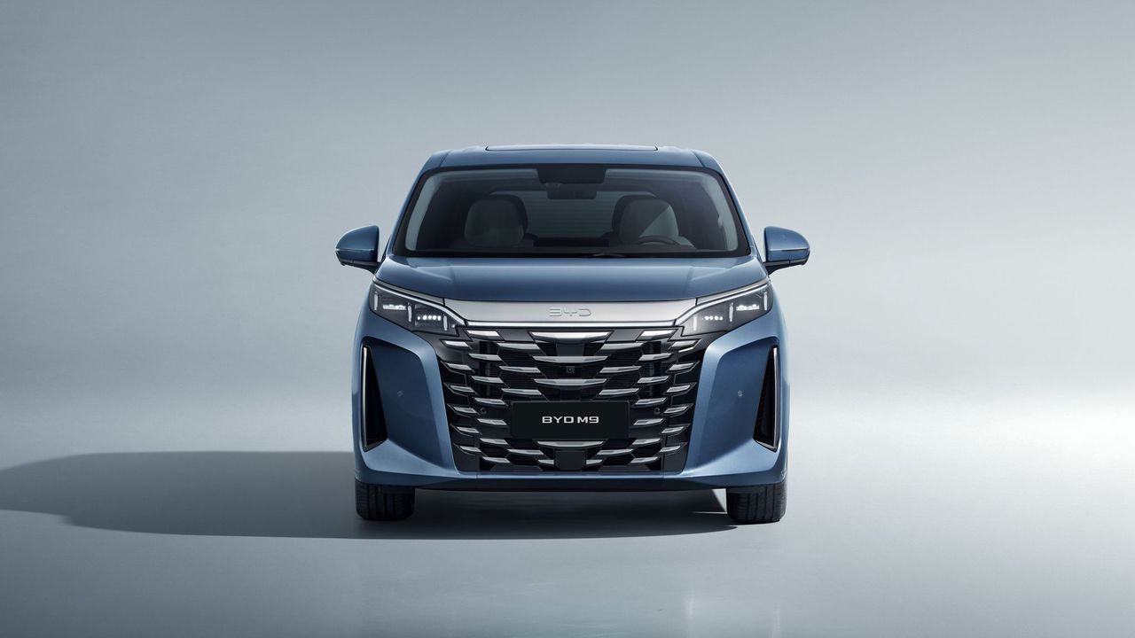 BYD M9